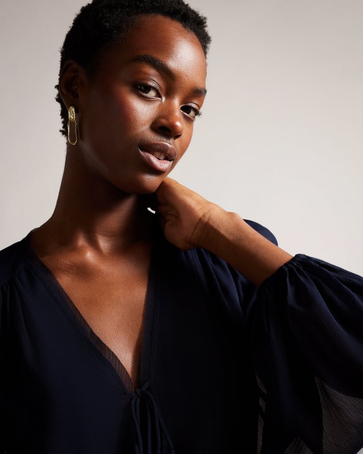 être Ted Baker femmes frasiah - blouse nouée sur le devant bleu foncé FR8J42310 vêtements