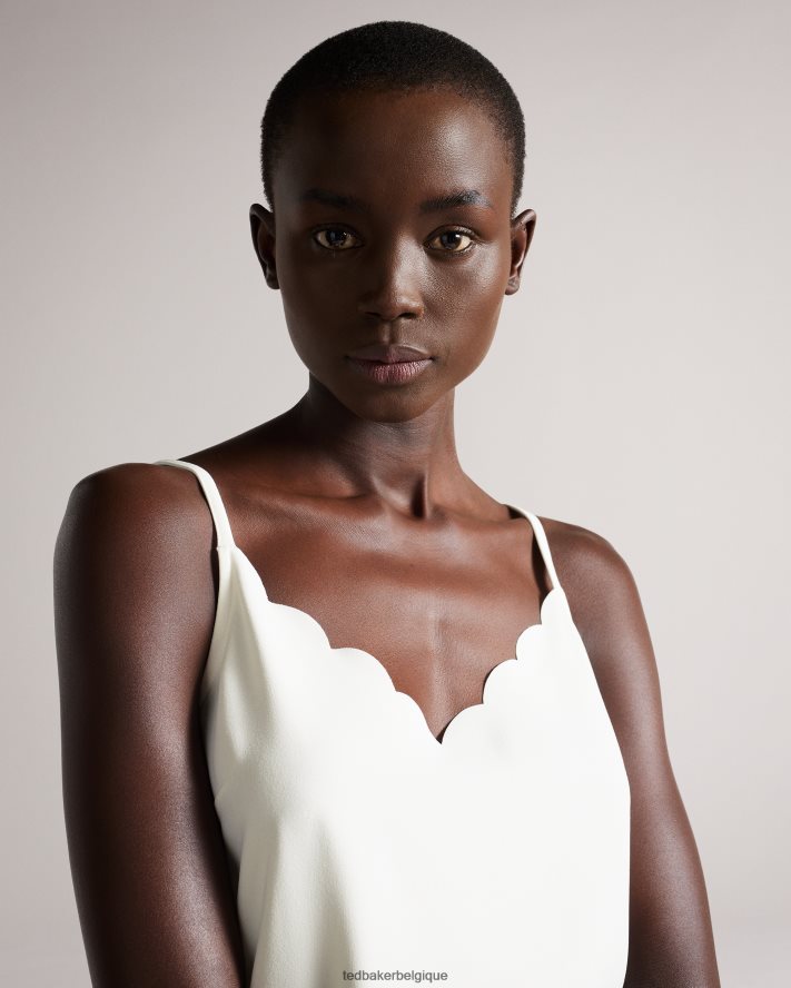 être Ted Baker femmes Siina - Caraco à encolure festonnée Ivoire FR8J42164 vêtements