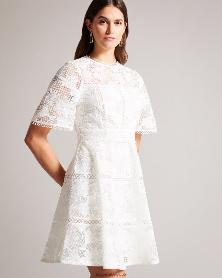 être Ted Baker femmes Lydiiha - Robe courte évasée en dentelle blanc FR8J42140 vêtements
