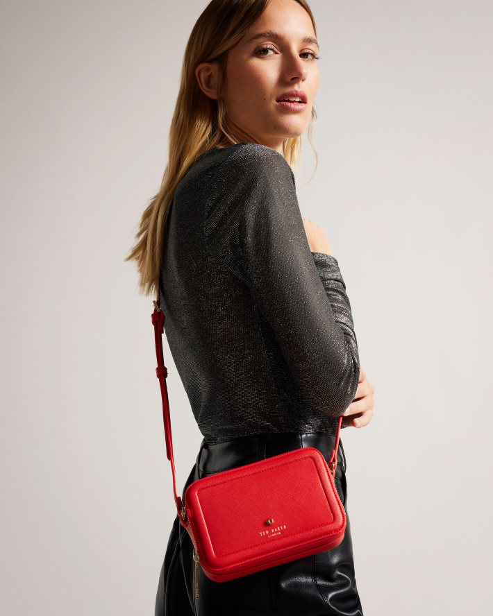 être Ted Baker femmes petit sac photo clouté coeur Stinah rouge FR8J42684 Sacs