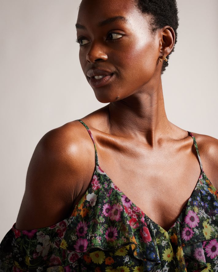 être Ted Baker femmes priyahh - combishort à volants et épaules dénudées noir FR8J42227 vêtements