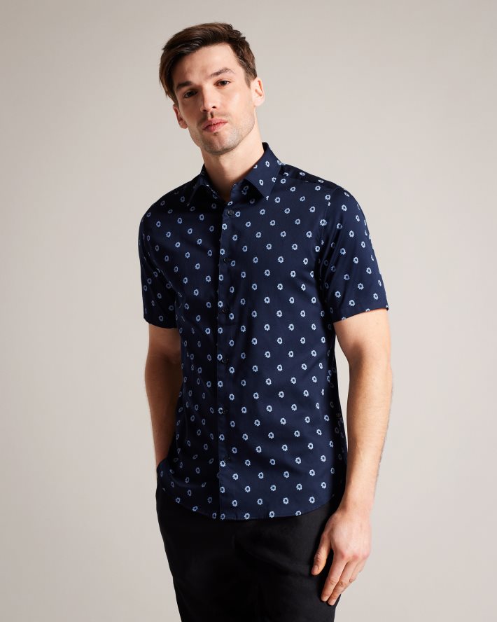 être Ted Baker Hommes kymsho chemise fleurie à manches courtes marine FR8J421350 vêtements